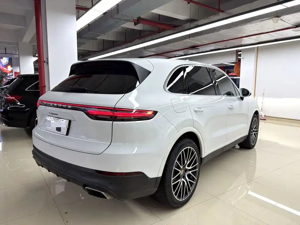 Porsche Cayenne 2018 — фото 7