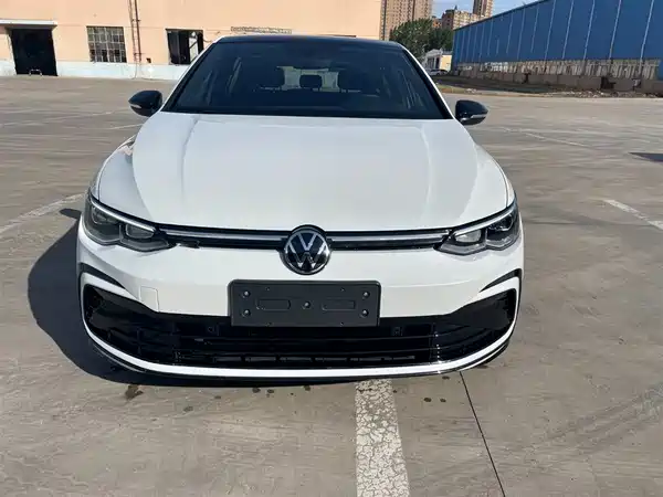 Volkswagen Golf 2023