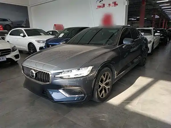 Volvo S60 2023