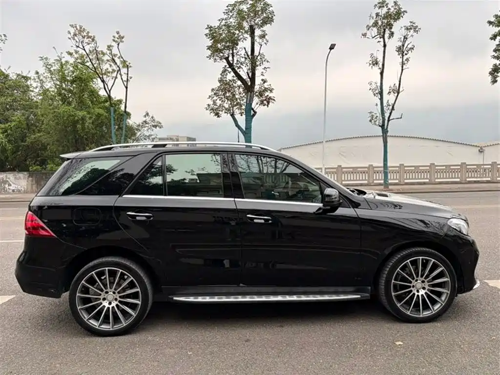 Mercedes-Benz GLE 2017