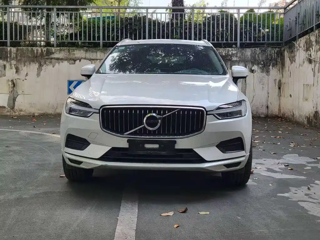 Volvo XC60 2020 — фото 2