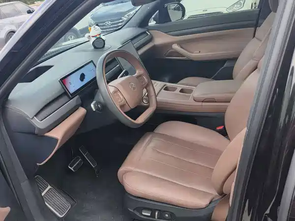 NIO ES8 2025
