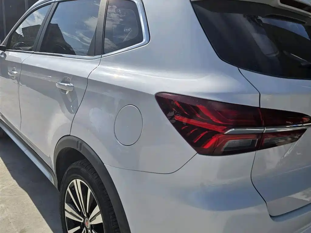 Roewe RX5 New Energy 2017 — фото 6