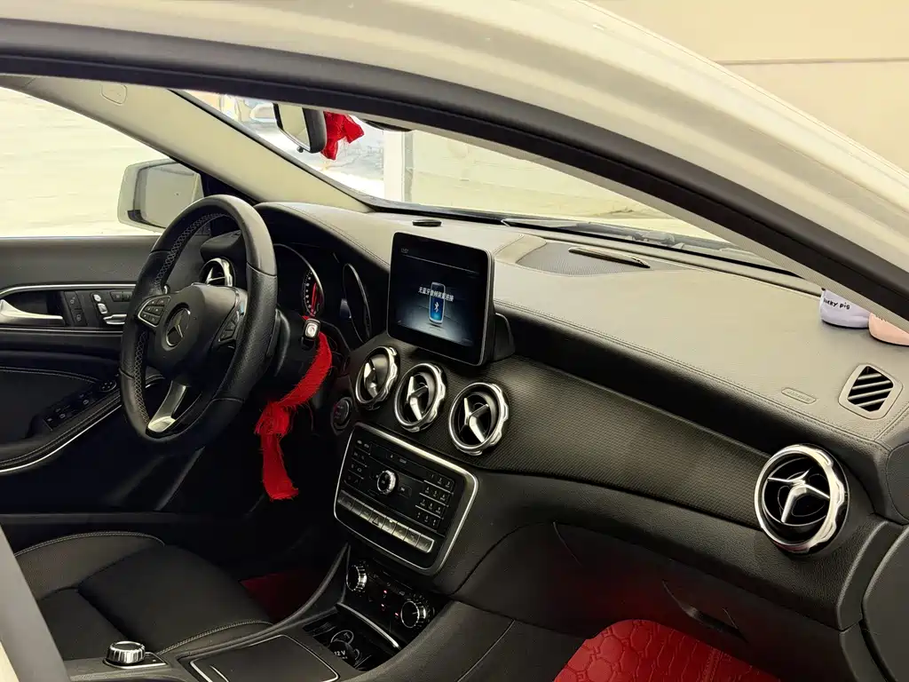 Mercedes-Benz GLA 2017 — фото 9