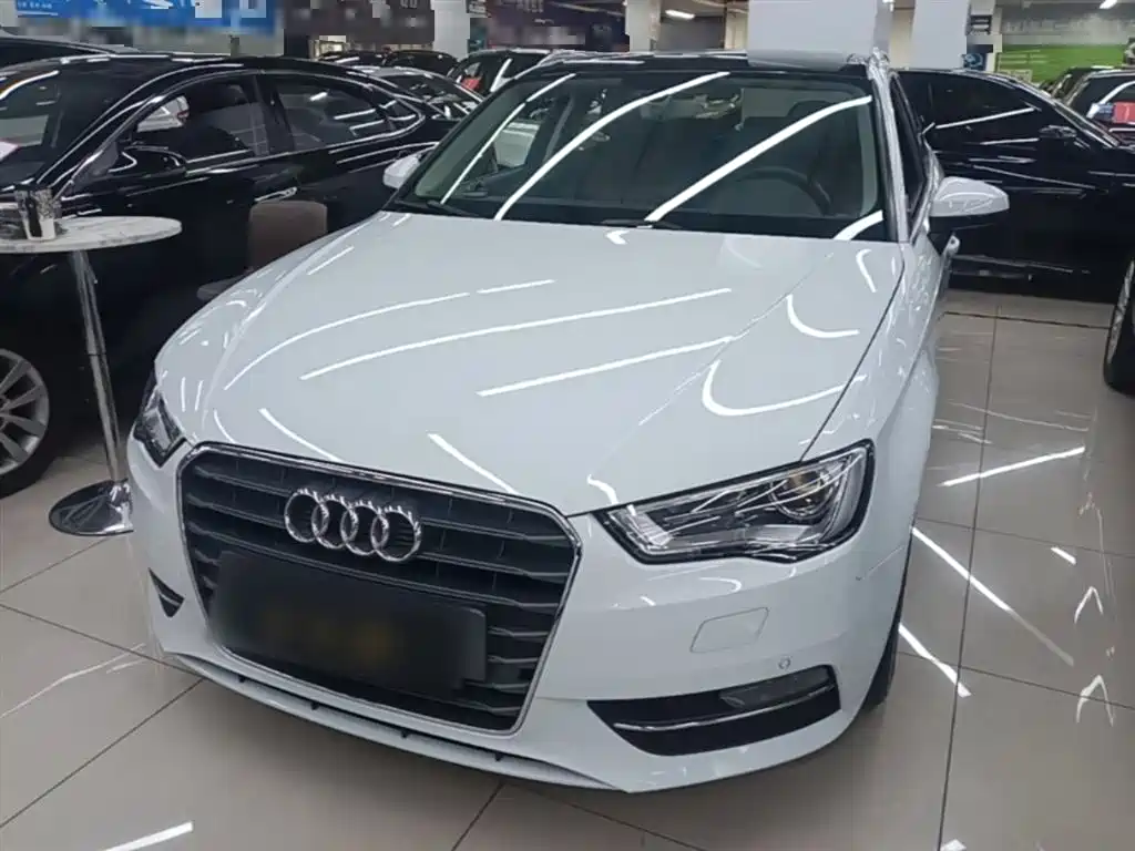 Audi A3 2017 — фото 1