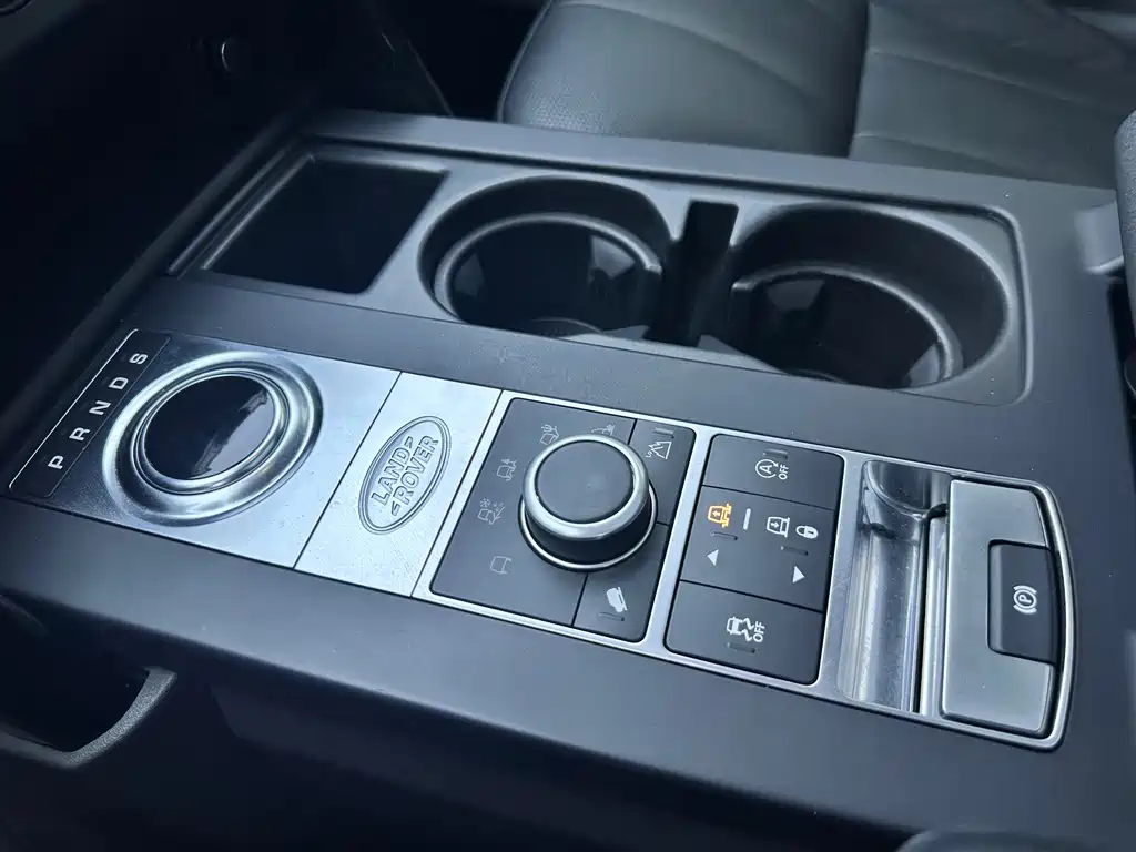 Land Rover Discovery 2021 — фото 9