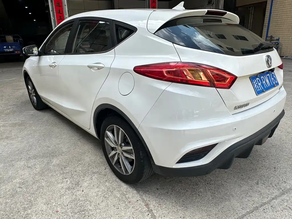 Changan Eado XT 2018 — фото 5