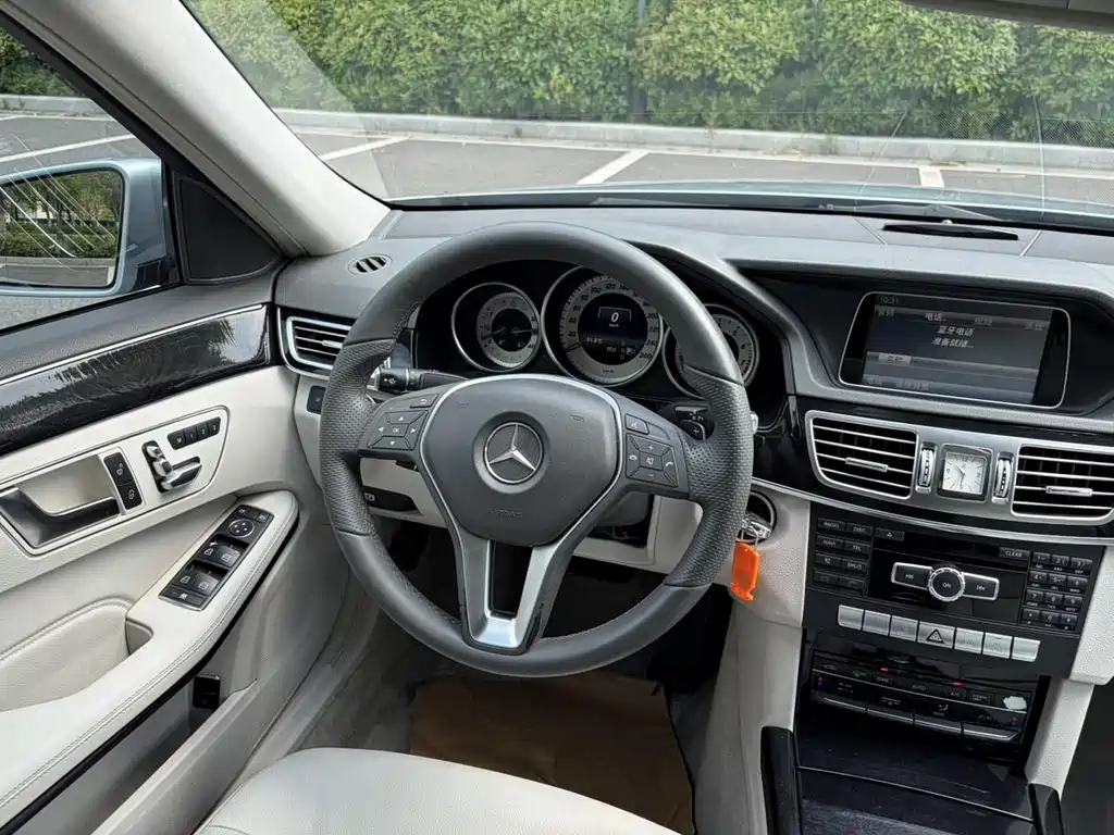 Mercedes-Benz E-Class 2013 — фото 6
