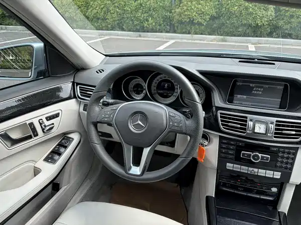 Mercedes-Benz E-Class 2013