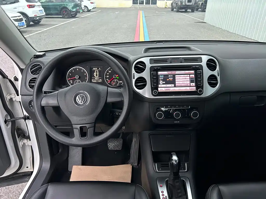 Volkswagen Tiguan 2019 — фото 11