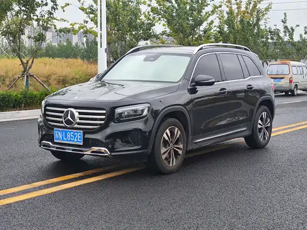Mercedes-Benz GLB 2025