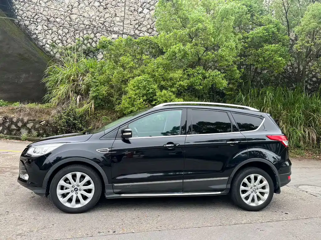 Ford Kuga 2015 — фото 8