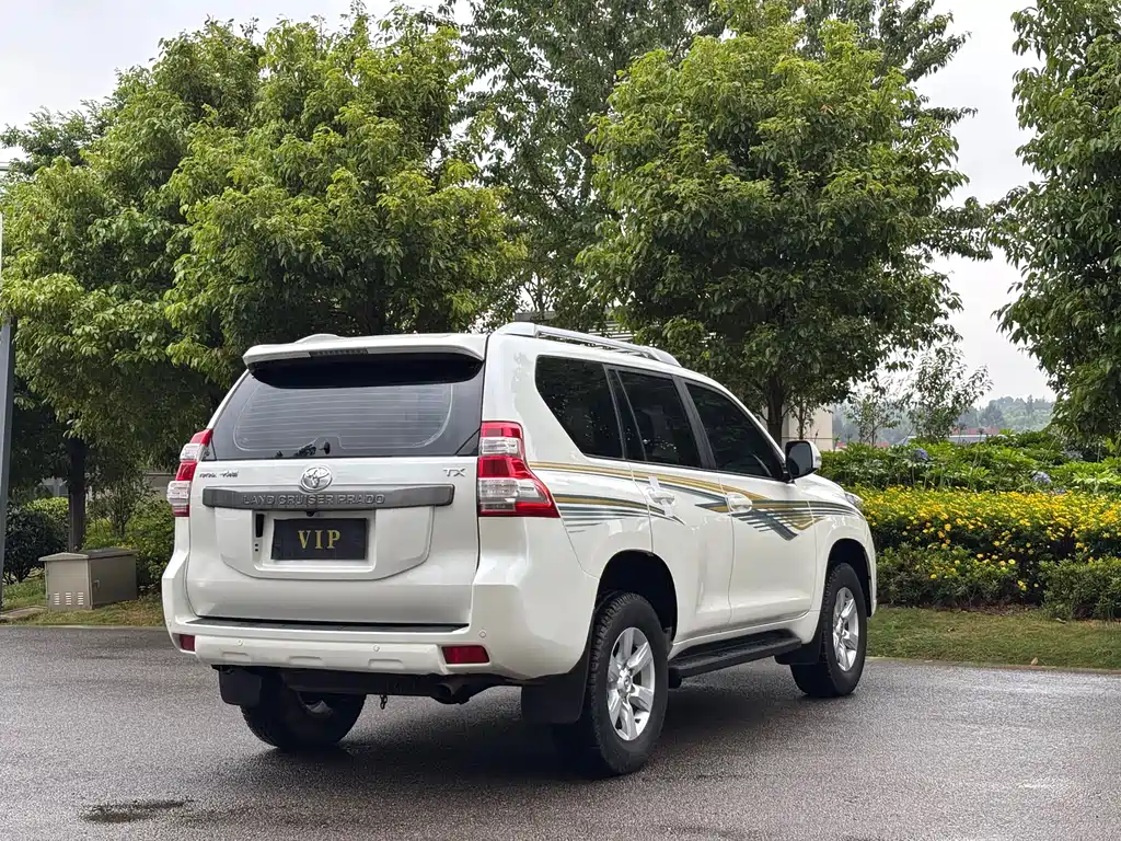 Toyota Prado 2015 — фото 5