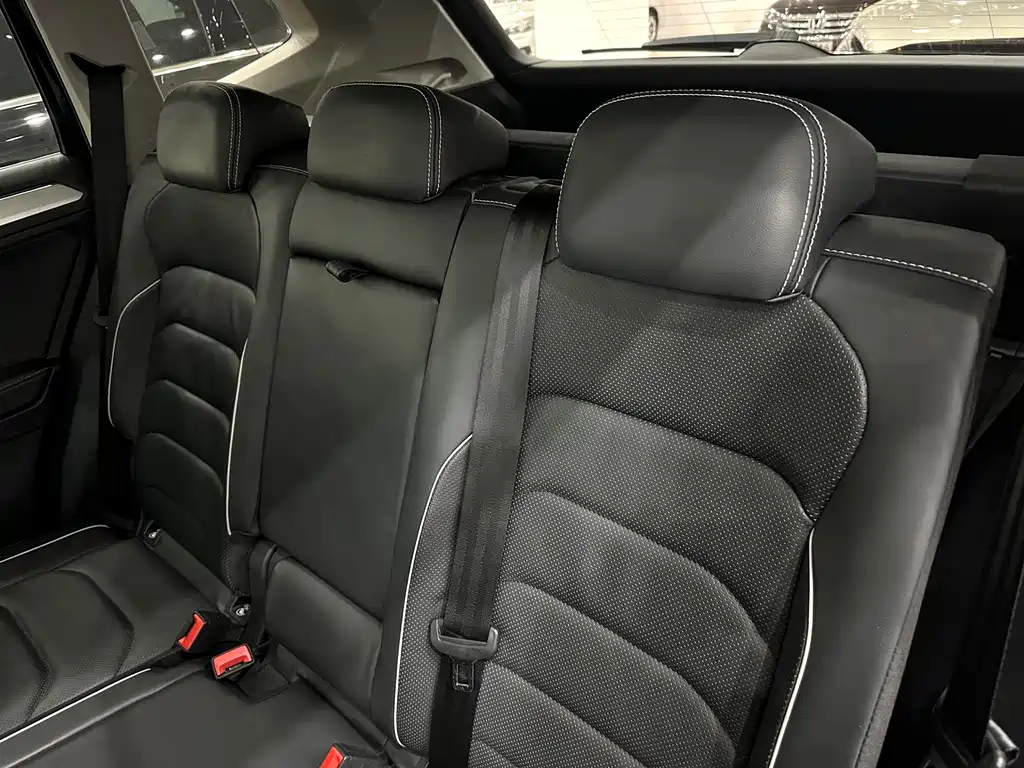 Volkswagen Tiguan L 2018 — фото 20