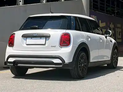 MINI MINI 2023