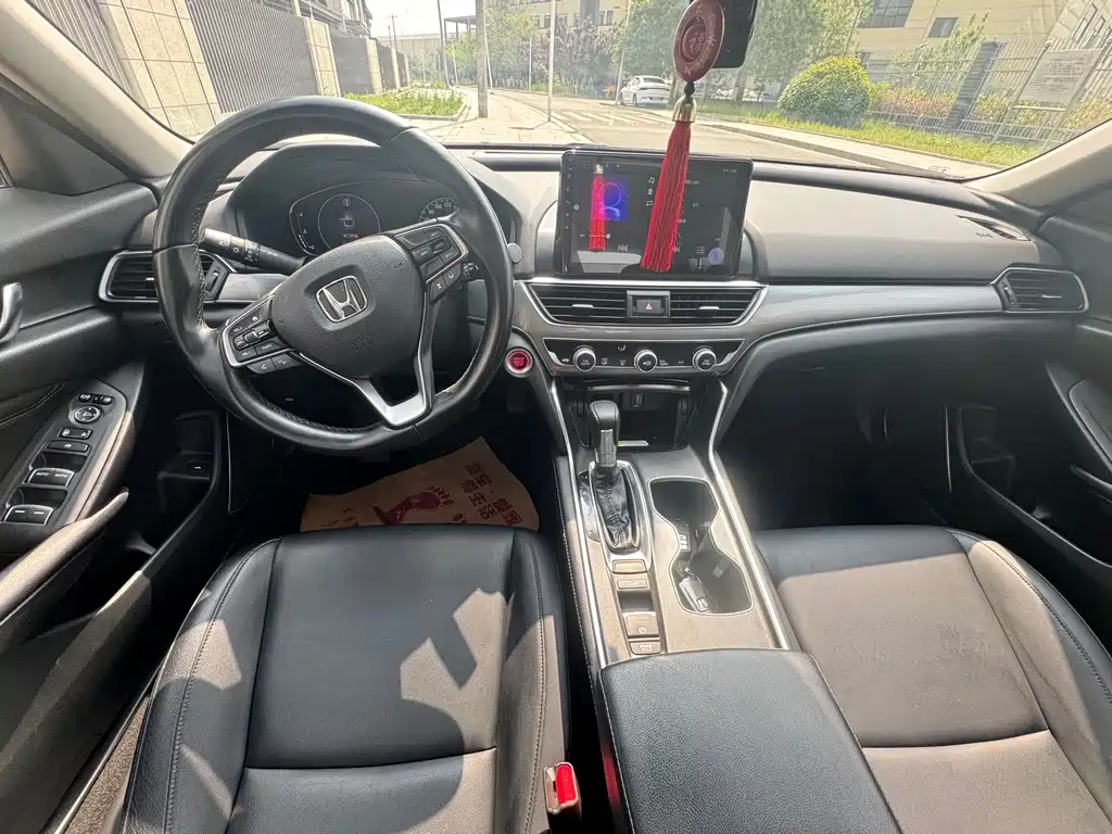 Honda Accord 2021 — фото 9