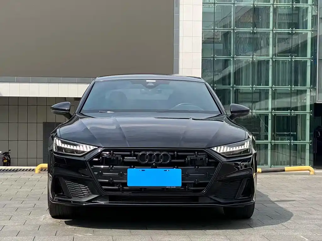 Audi A7L 2023 — фото 1