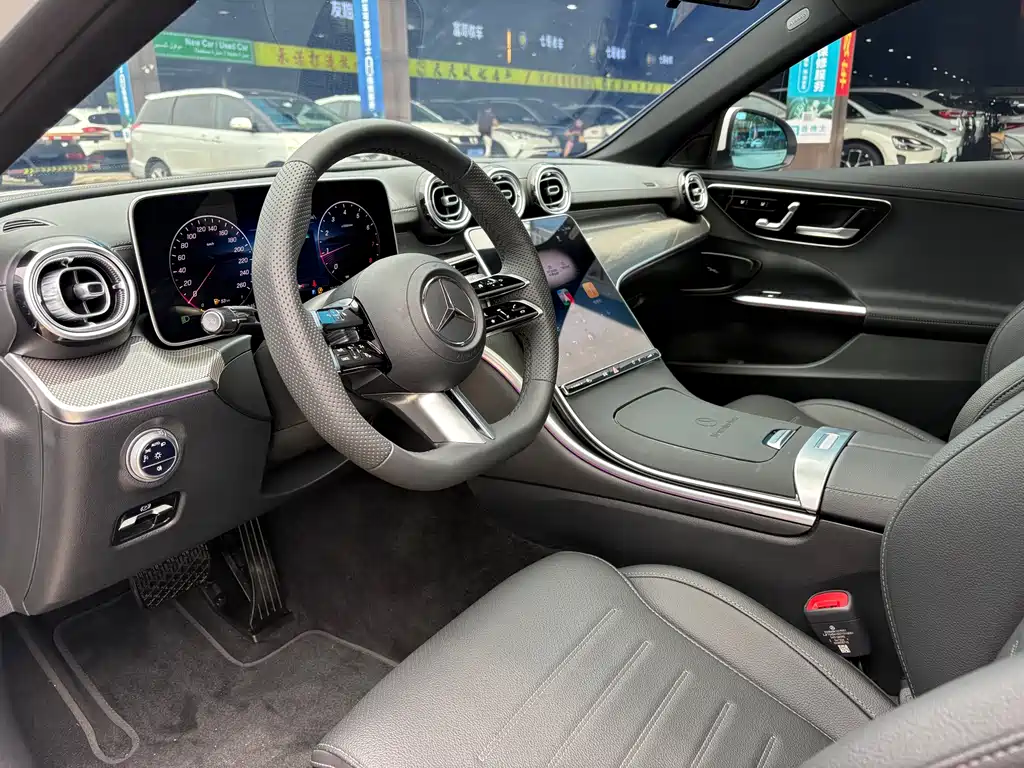 Mercedes-Benz C-Class 2025
