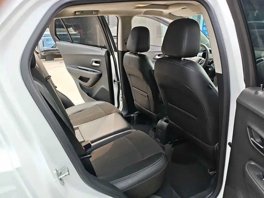 Chevrolet Trax 2015 — фото 8