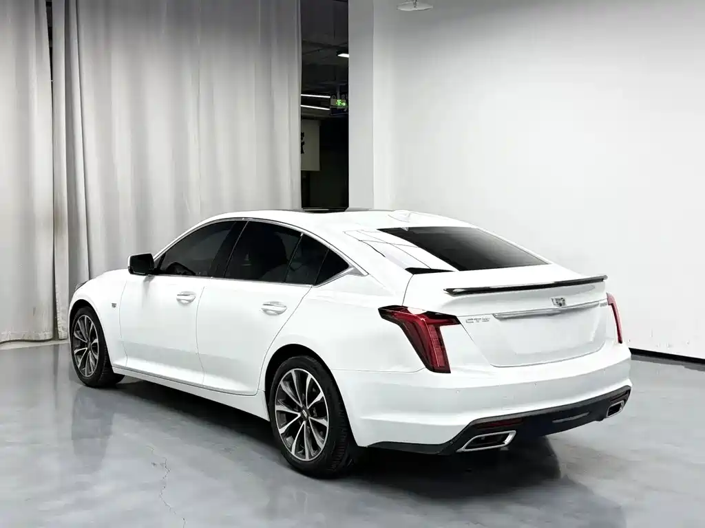 Cadillac CT5 2022 — фото 9