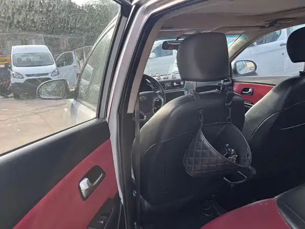 Kia K2 2015