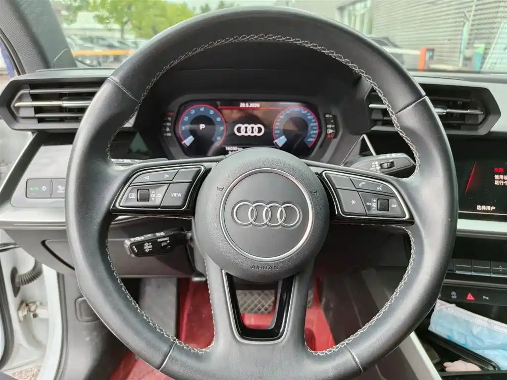 Audi A3 2024 — фото 10
