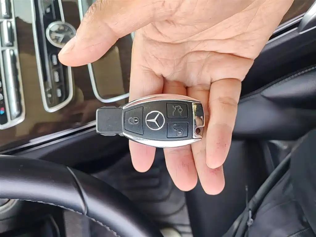 Mercedes-Benz C-Class 2015 — фото 9