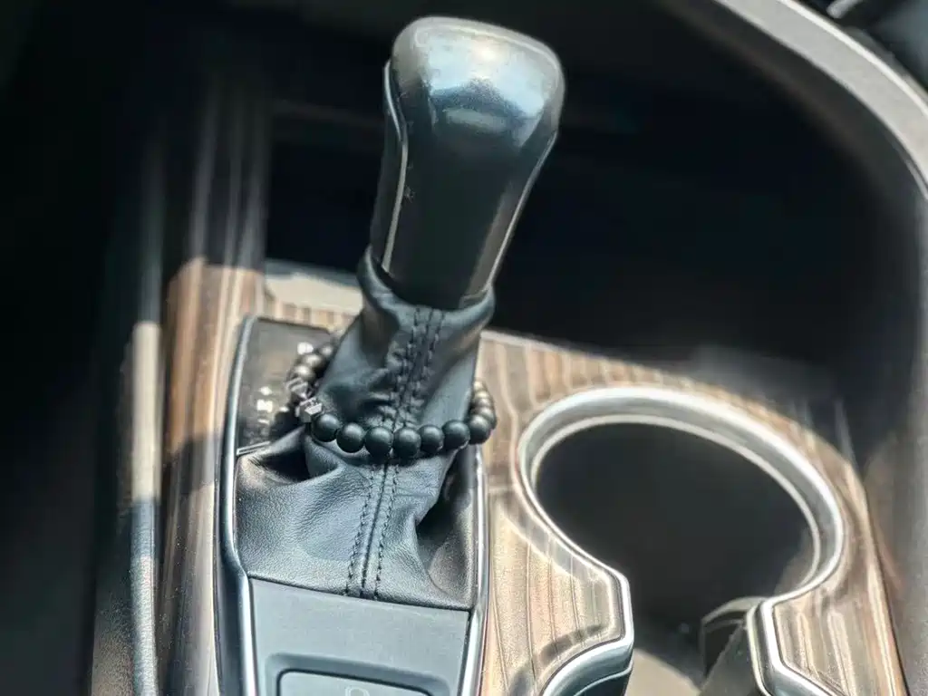 Toyota Camry 2021 — фото 12