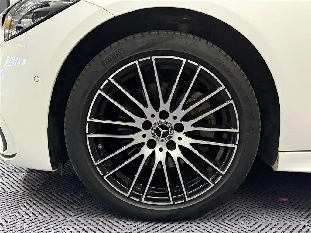 Mercedes-Benz C-Class 2023 — фото 7
