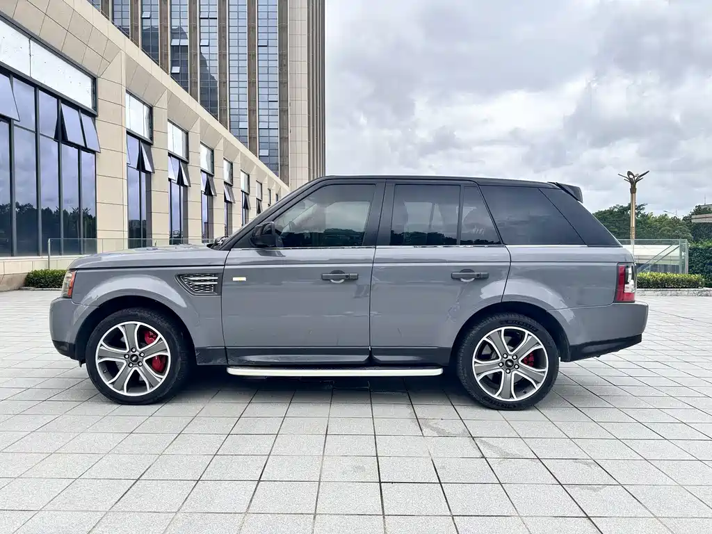 Land Rover Range Rover Sport 2011 — фото 8