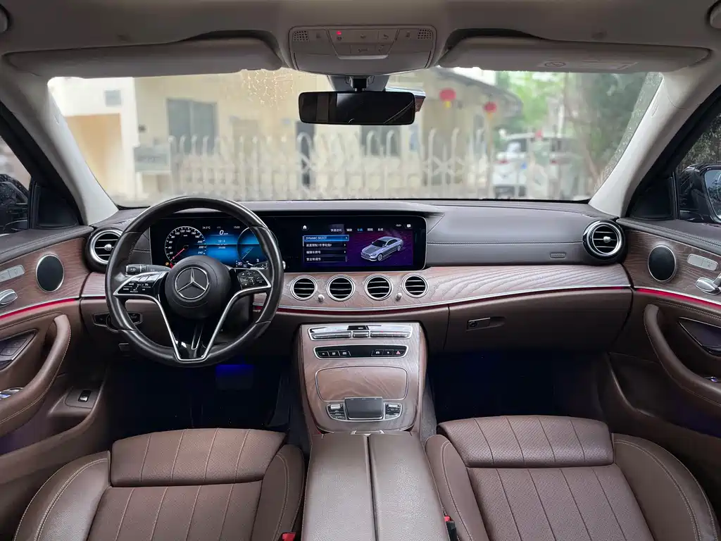 Mercedes-Benz E-Class 2022 — фото 11