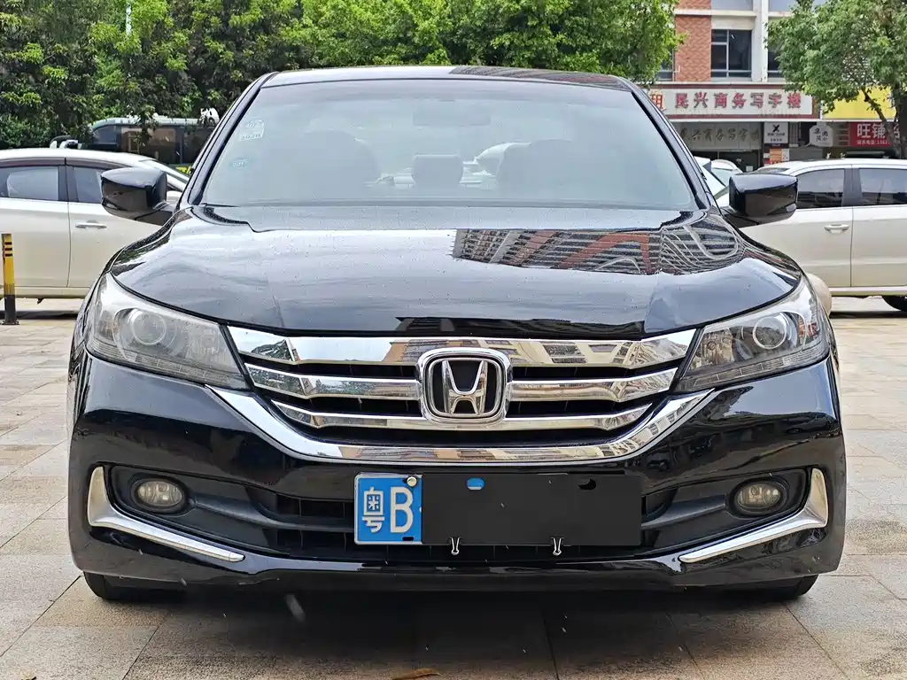Honda Accord 2014 — фото 2