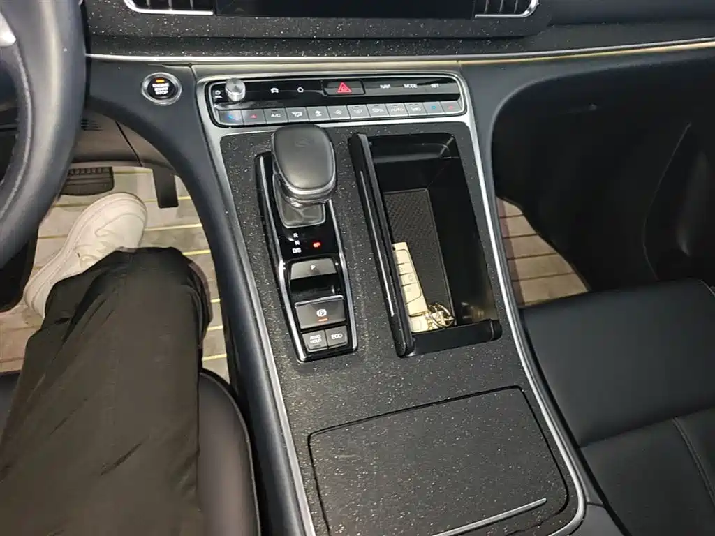 GAC Motor Trumpchi M8 2022 — фото 14