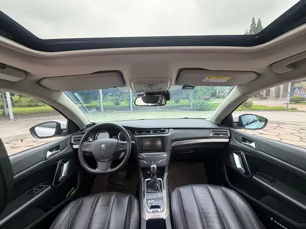 Peugeot 408 2016