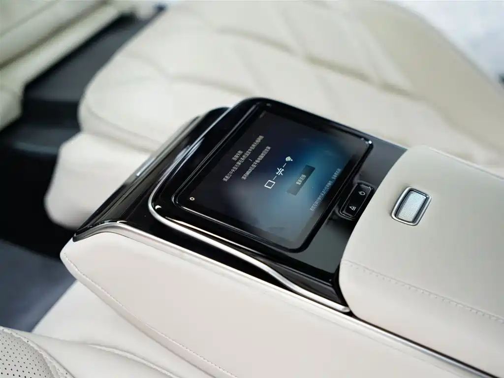 Mercedes-Benz S-Class 2025 — фото 42