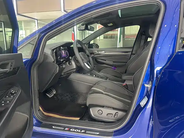 Volkswagen Golf 2022