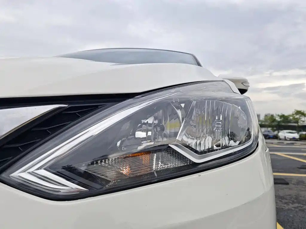 Nissan Sylphy 2017 — фото 18