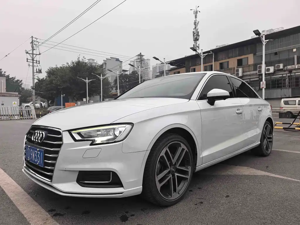 Audi A3 2020 — фото 1
