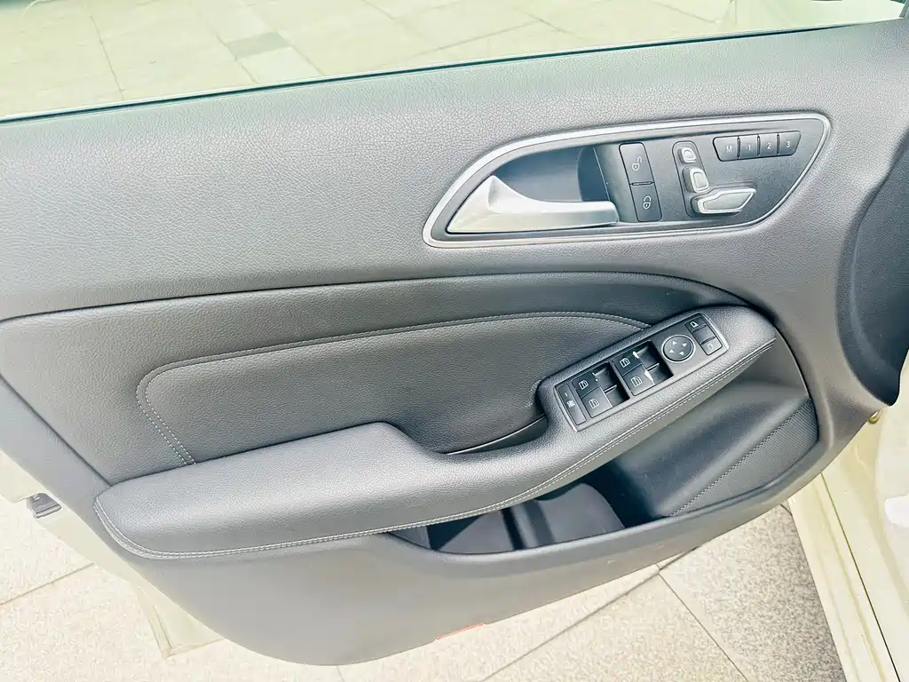 Mercedes-Benz B-Class 2016 — фото 10