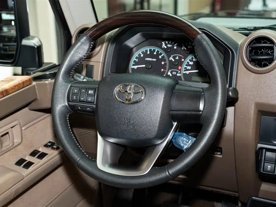 Toyota Land Cruiser 2025 — фото 13