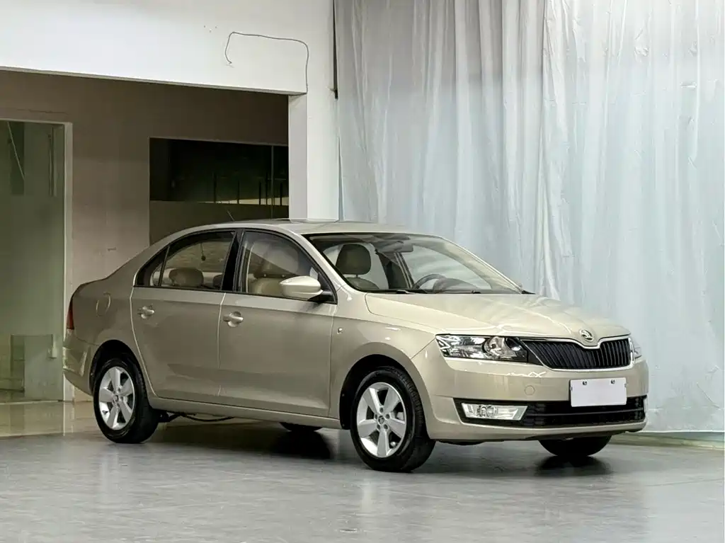 Skoda Rapid 2016 — фото 6