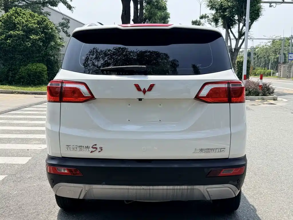 Wuling Hongguang S3 2018