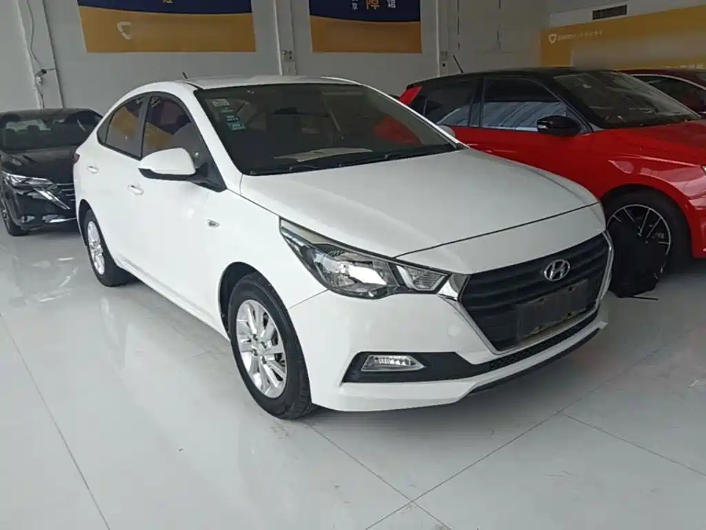 Hyundai Verna 2017 — фото 4
