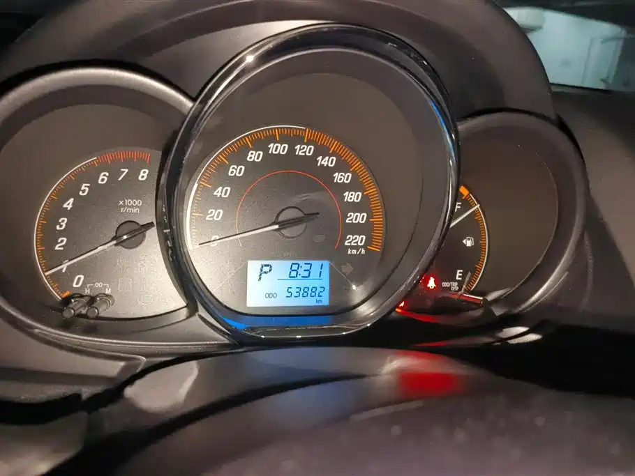 Toyota Yaris L 2020 — фото 14