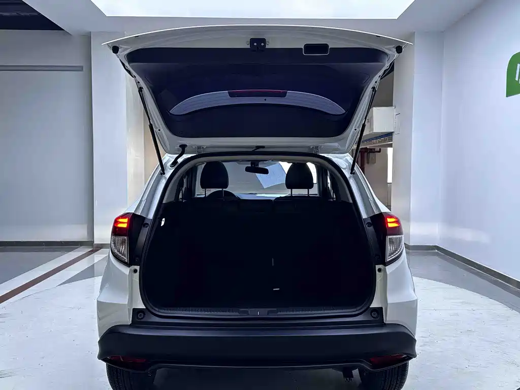 Honda Vezel 2022 — фото 14