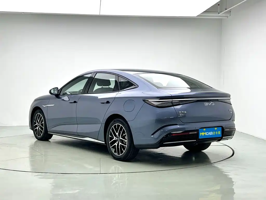 BYD Seal 07 DM-i 2024 — фото 3