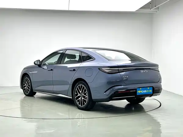 BYD Seal 07 DM-i 2024