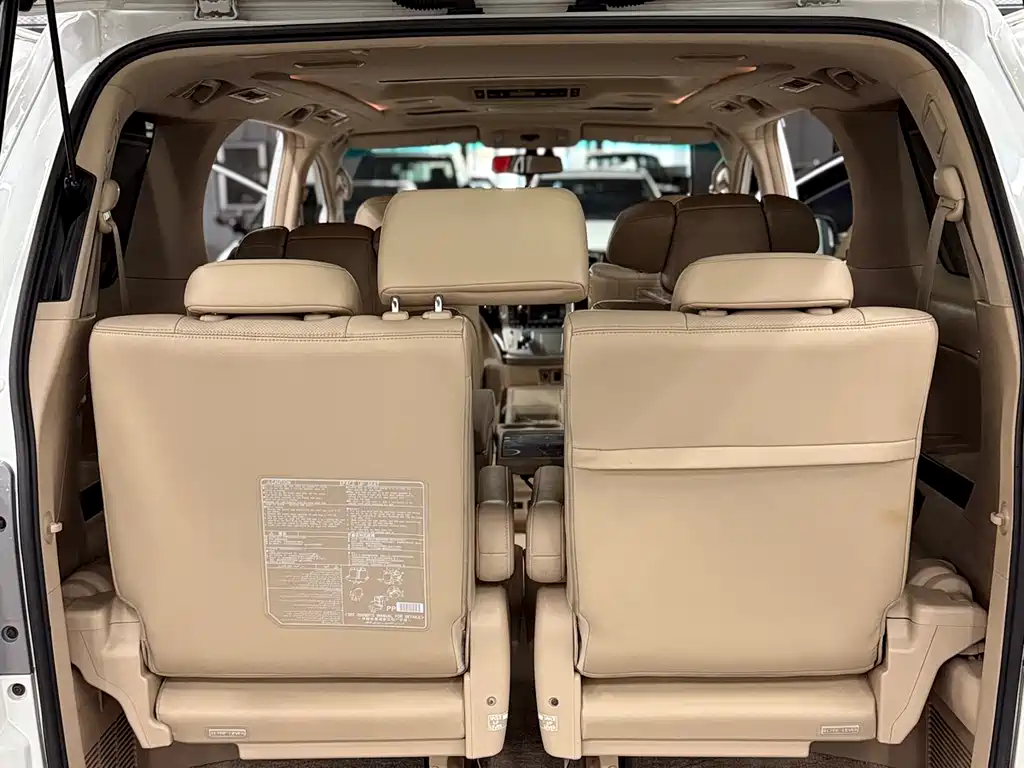 Toyota Alphard 2012 — фото 18