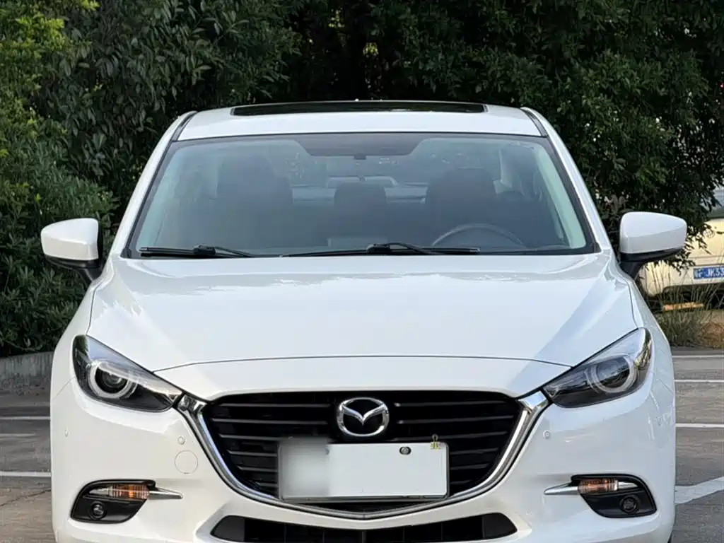 Mazda 3 Axela 2018 — фото 8