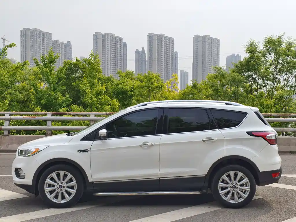 Ford Kuga 2017 — фото 3